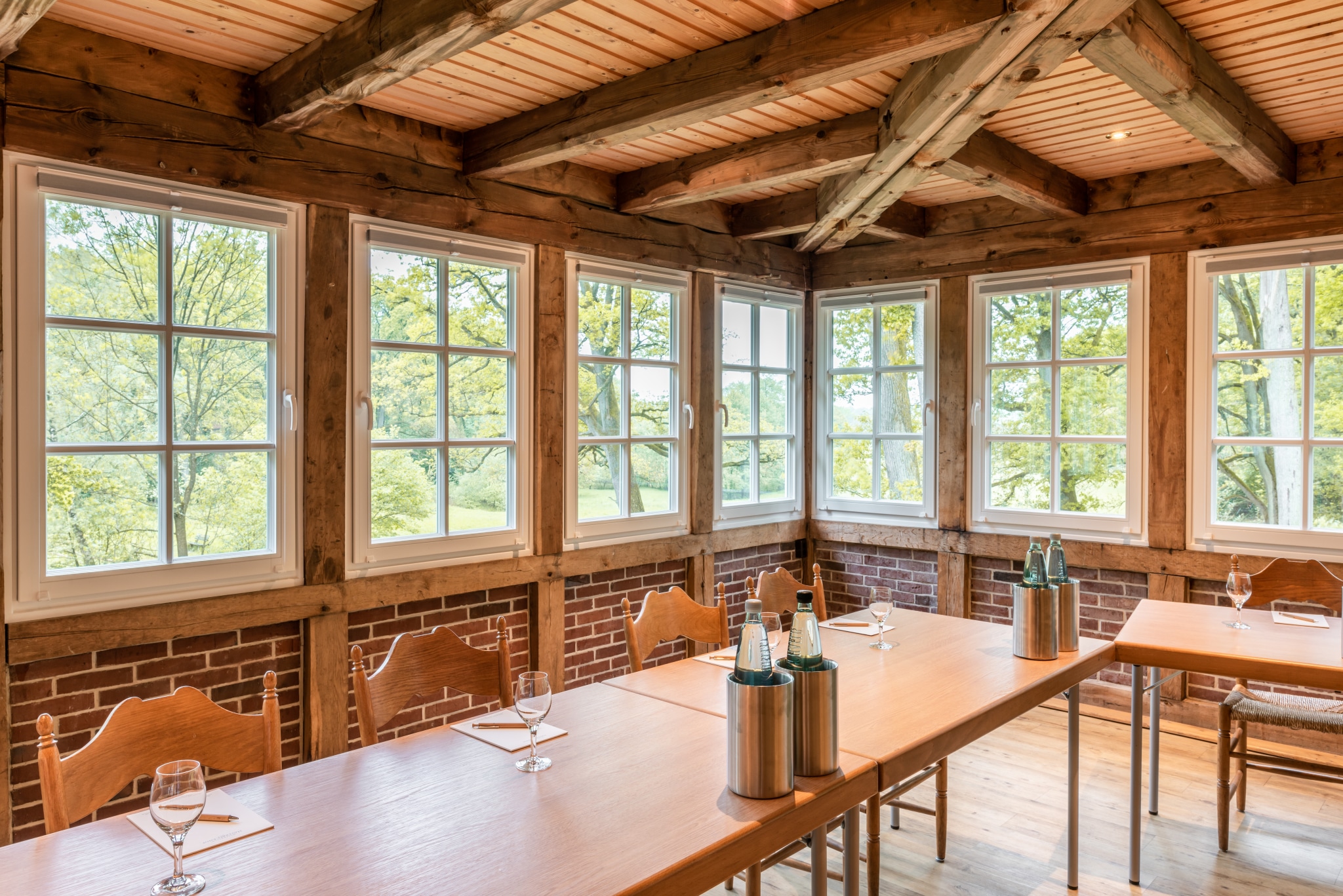 Focused meetings in a rustic atmosphere with a view of nature at Landhaus Haverbeckhof | Photo: Markus Tiemann