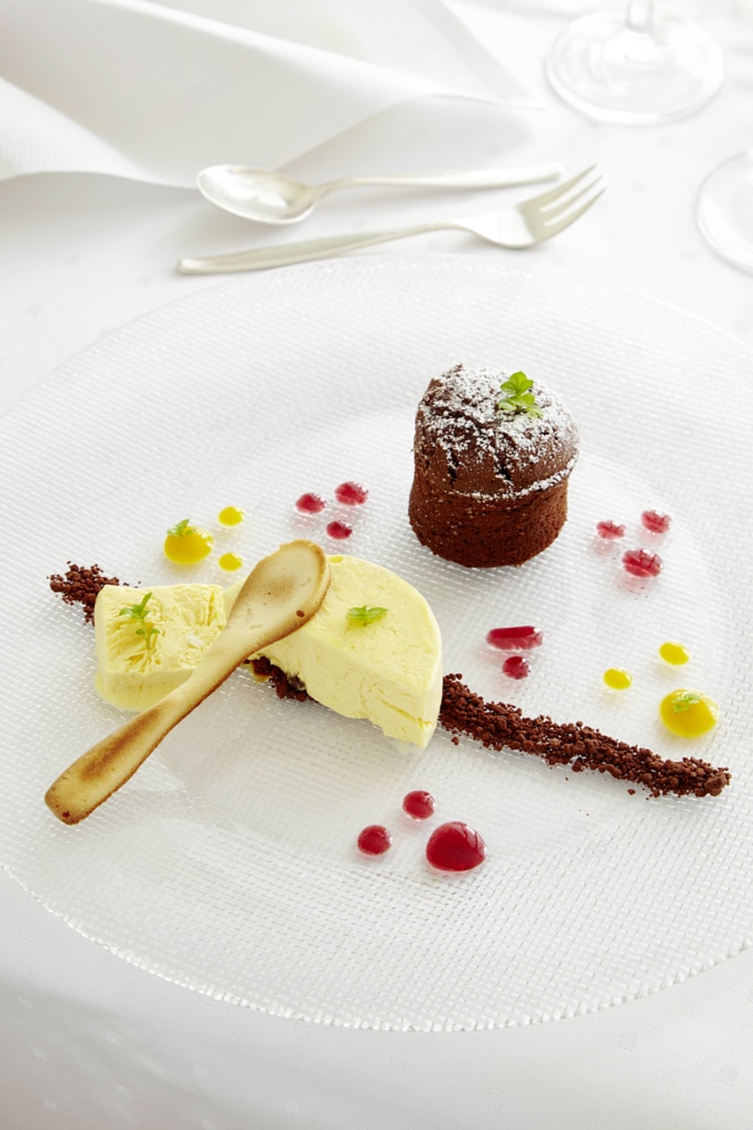 Auch zum Dessert regionale Spezialitäten genießen im Landhaus Haverbeckhof | Foto: Christian Burmester
